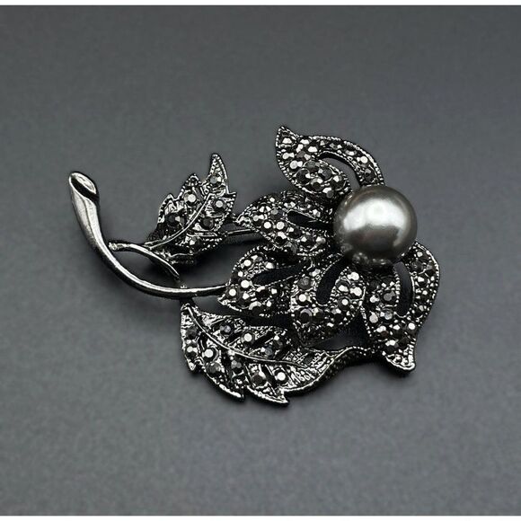 Gunmetal Black with Dark Gray Crystal and Silver Pearl Flower Pin Back Brooch - Picture 2 of 10